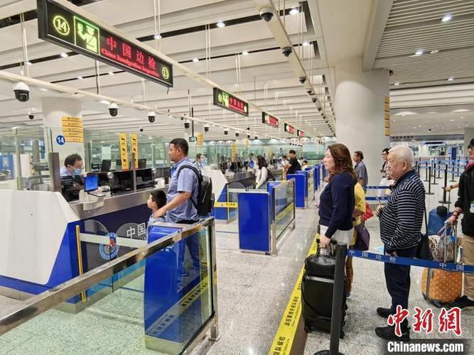 突破10000人次,昆明长水机场迎来暑期出入境高峰