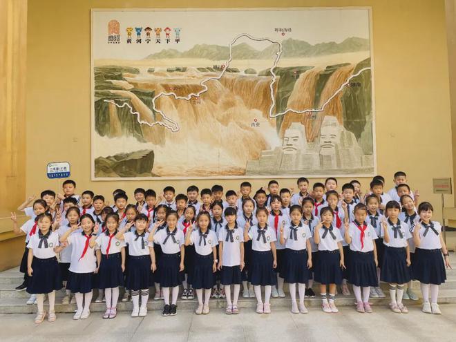 郑州四中实验学校小学部二三年级开学报到
