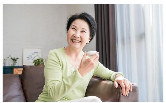 66岁女人坦言比起再婚,我更加愿意自己一人生活