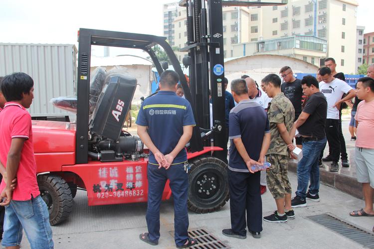 叉车外委维修:提高企业效率,保障安全生产