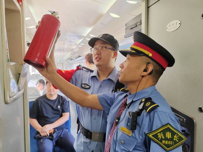 物业隔热板维修申请报告:守护家园,筑牢隔热防线